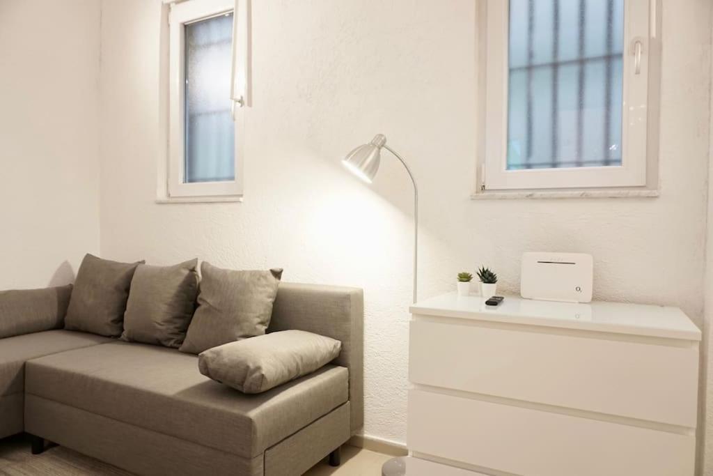Gemutliches Kleines Studio-apartment In Top Lage Nahe Innenstadt Mit Klimaanlage Karlsruhe